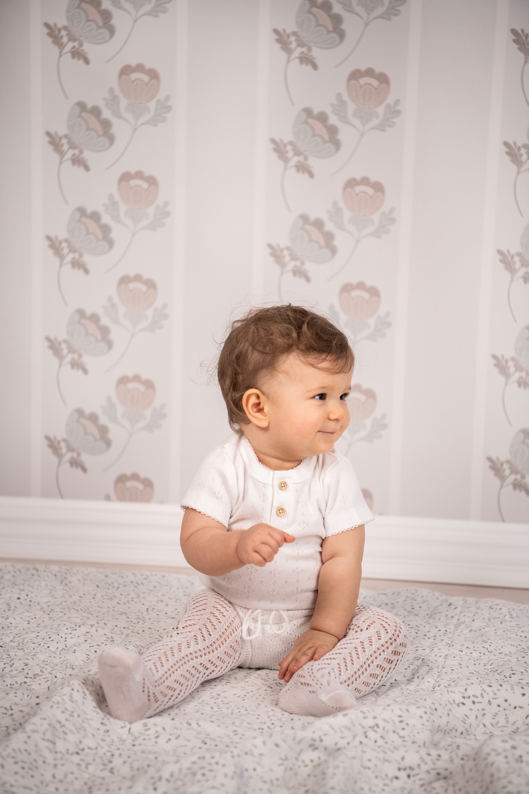 Short-sleeved bodysuit