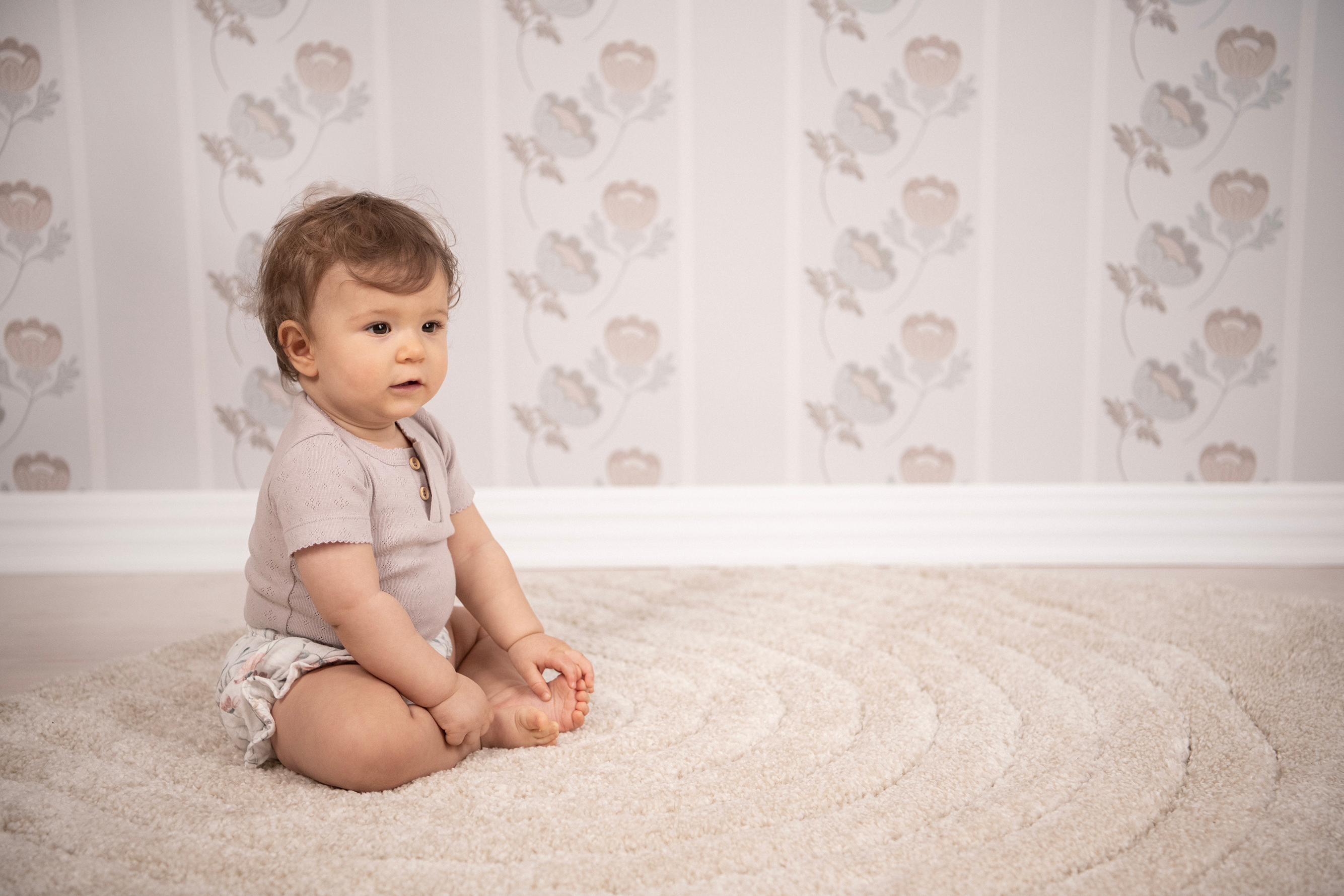 Short-sleeved bodysuit