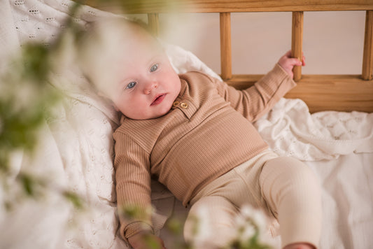 Ribbed bodysuit with long sleeves - brown