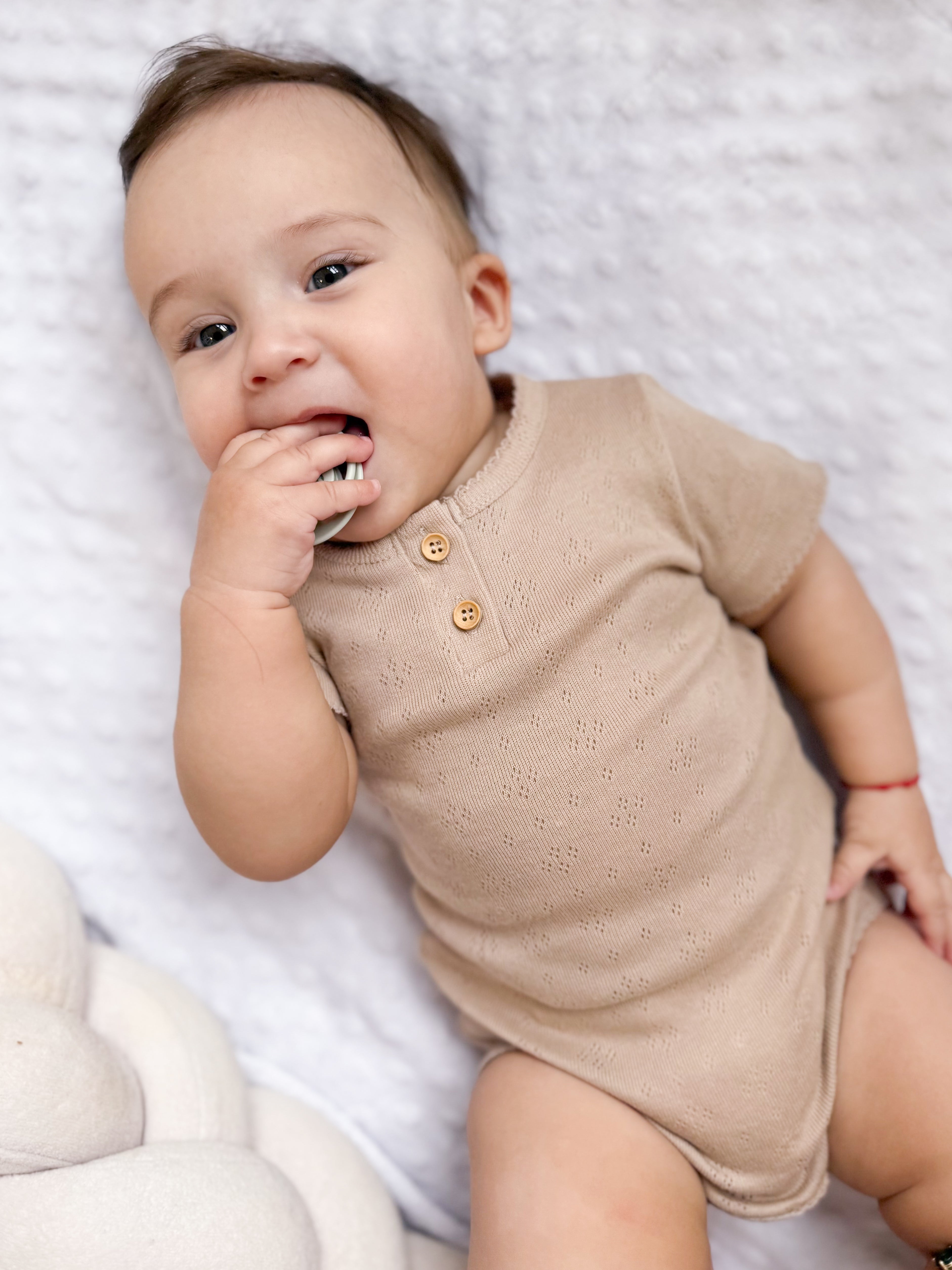 Short-sleeved bodysuit