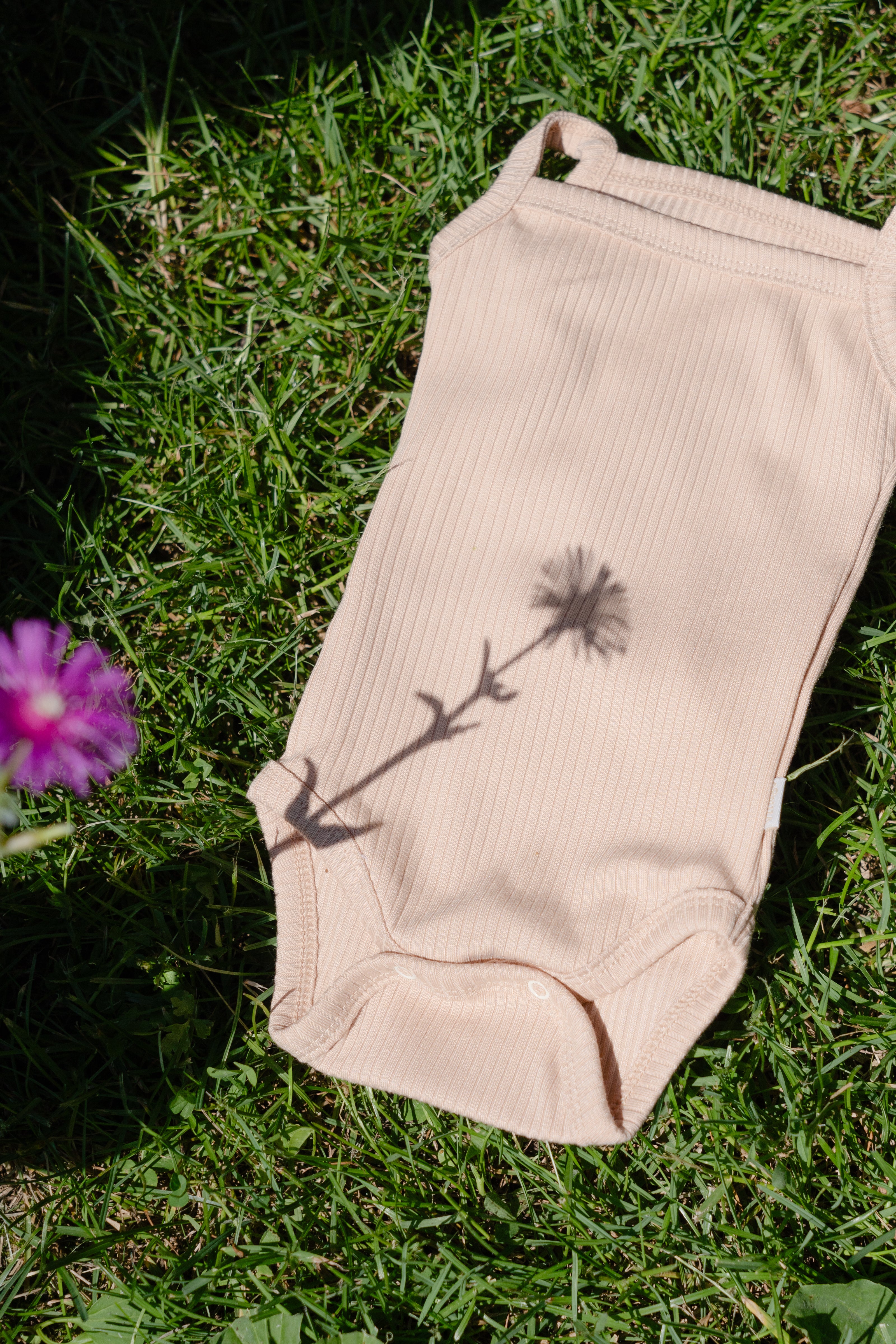 Rebrasti bodi na bretele- oker