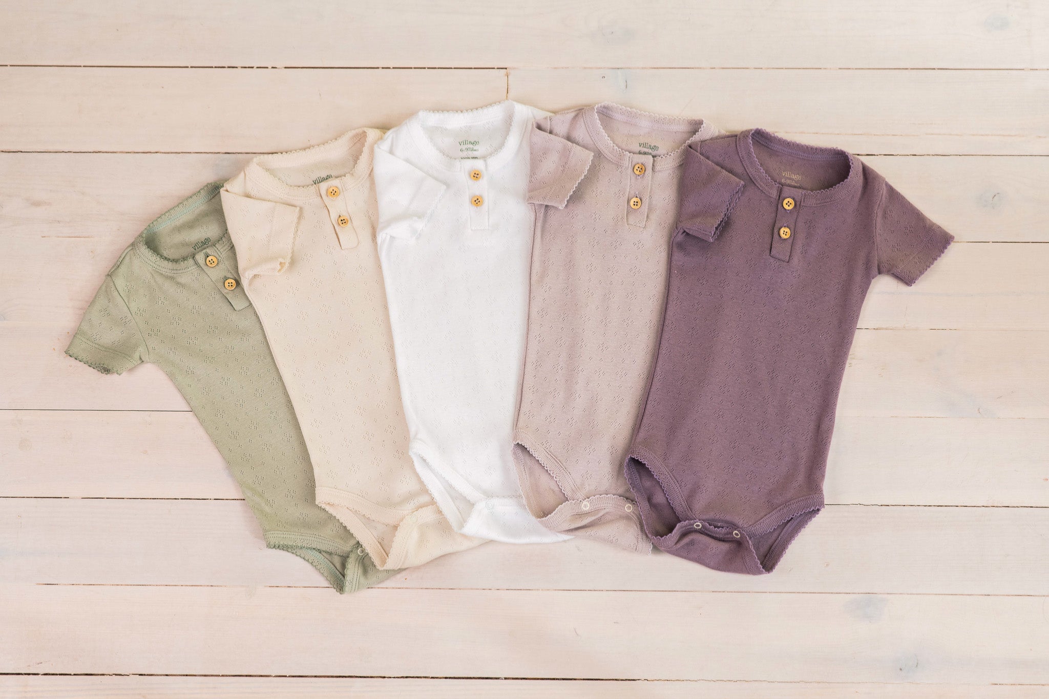 Short-sleeved bodysuit